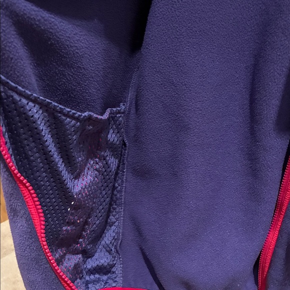 Patagonia Green and Purple Fleece Jacket with Pink Trim - Picture 6 of 8